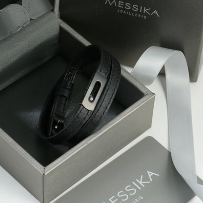 MESSIKA  
75 dhs🪙💚
UNISEX BRACELET

With Master Box And Paper Bag 
115 dhs🪙💚
🎁🎁🎁

Zain89
♥️♥️♥️