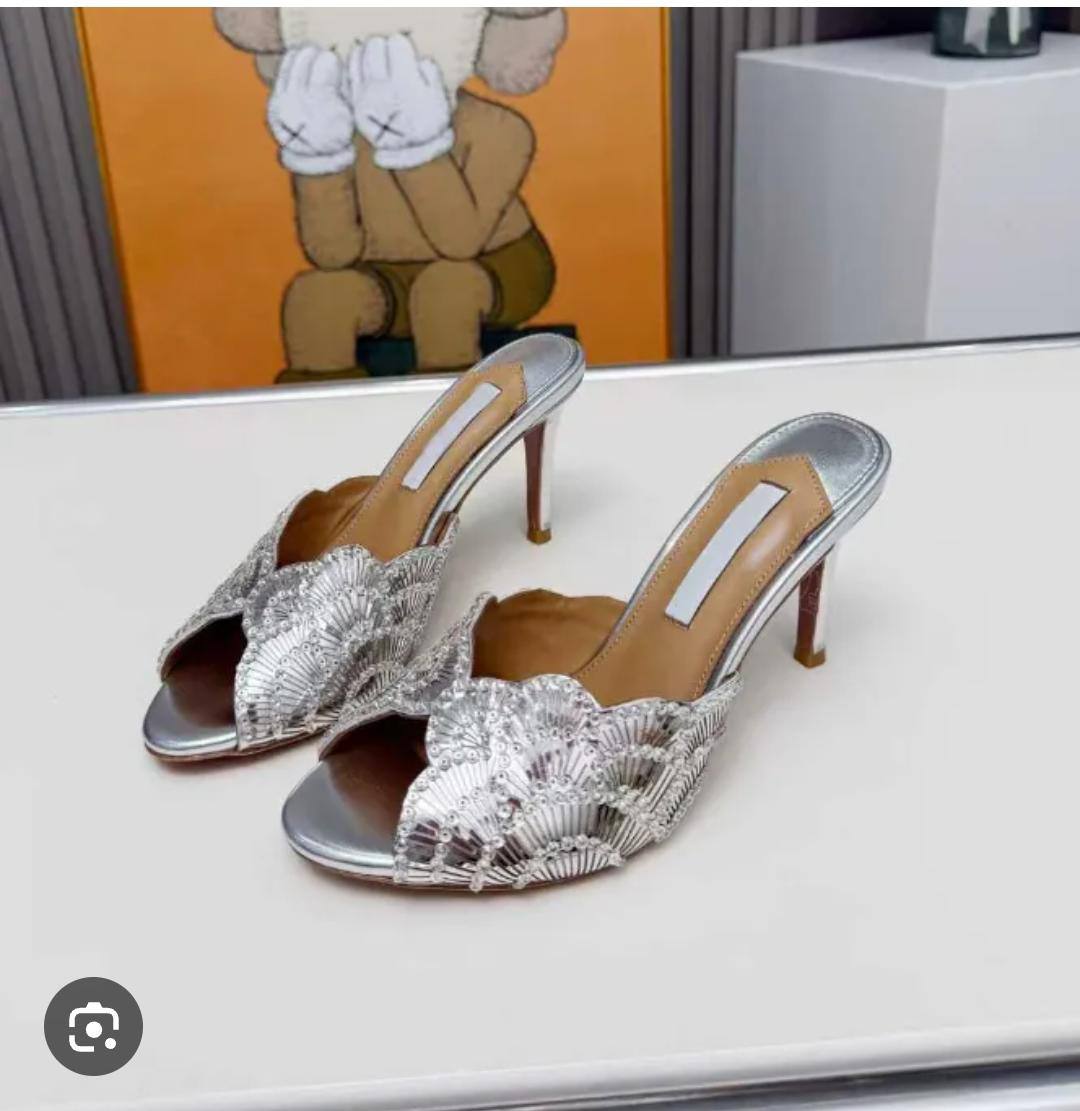 Aquazzura
Size 36-42 
130 dhs✅

Zain57
♥️♥️♥️