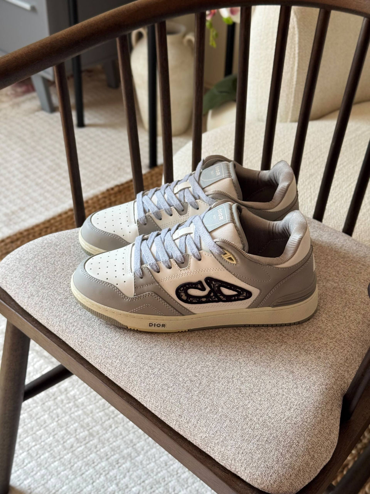 B57 Dribble Low-Top Sneaker

AAA quality

size:40 to 46
500 dhs🇦🇪🇦🇪

Zain185
♥️♥️♥️