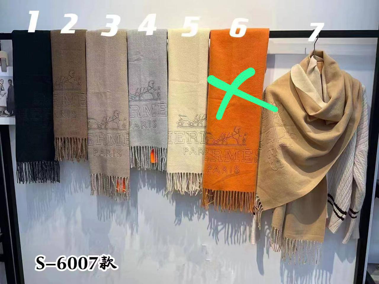 Winter scarf + Silk Scarf

45 dhs🪙🖤

Add Box 15 dhs🪙🖤

Zain93
♥️♥️♥️