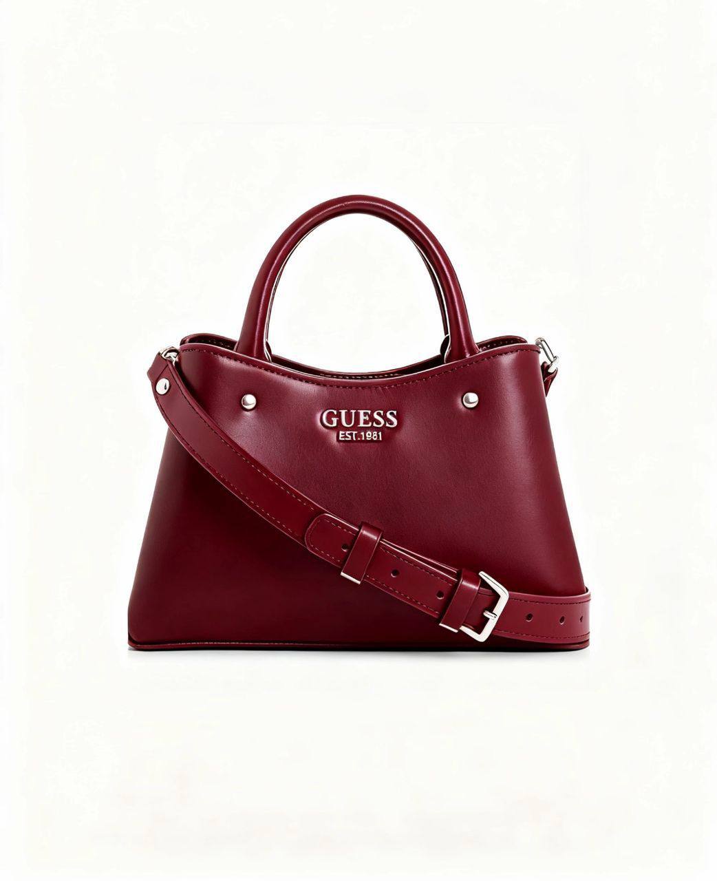 Guess
100 dhs✅
size：22cm
Good-quality 


with box
🎁🎁🎁

Zain35
♥️♥️♥️
