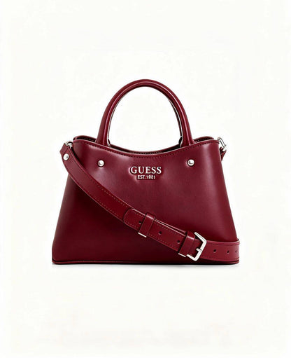 Guess
100 dhs✅
size：22cm
Good-quality 


with box
🎁🎁🎁

Zain35
♥️♥️♥️