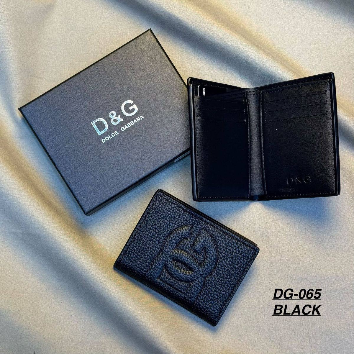 Wallets

Dior
Mont blanc
Fendi
Goyard
LV
Cartier
D&G

70 dhs🇦🇪🇦🇪

Zain182
♥️♥️♥️