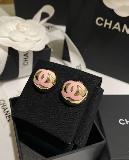 CHANEL❤️‍🔥
Earring 🦋
Master quality 💯
With normal boxes 🗃️ 
110 DHS🇦🇪🇦🇪🇦🇪
With master box 📦 
130 DHS🇦🇪🇦🇪🇦🇪

Zain216
♥️♥️♥️