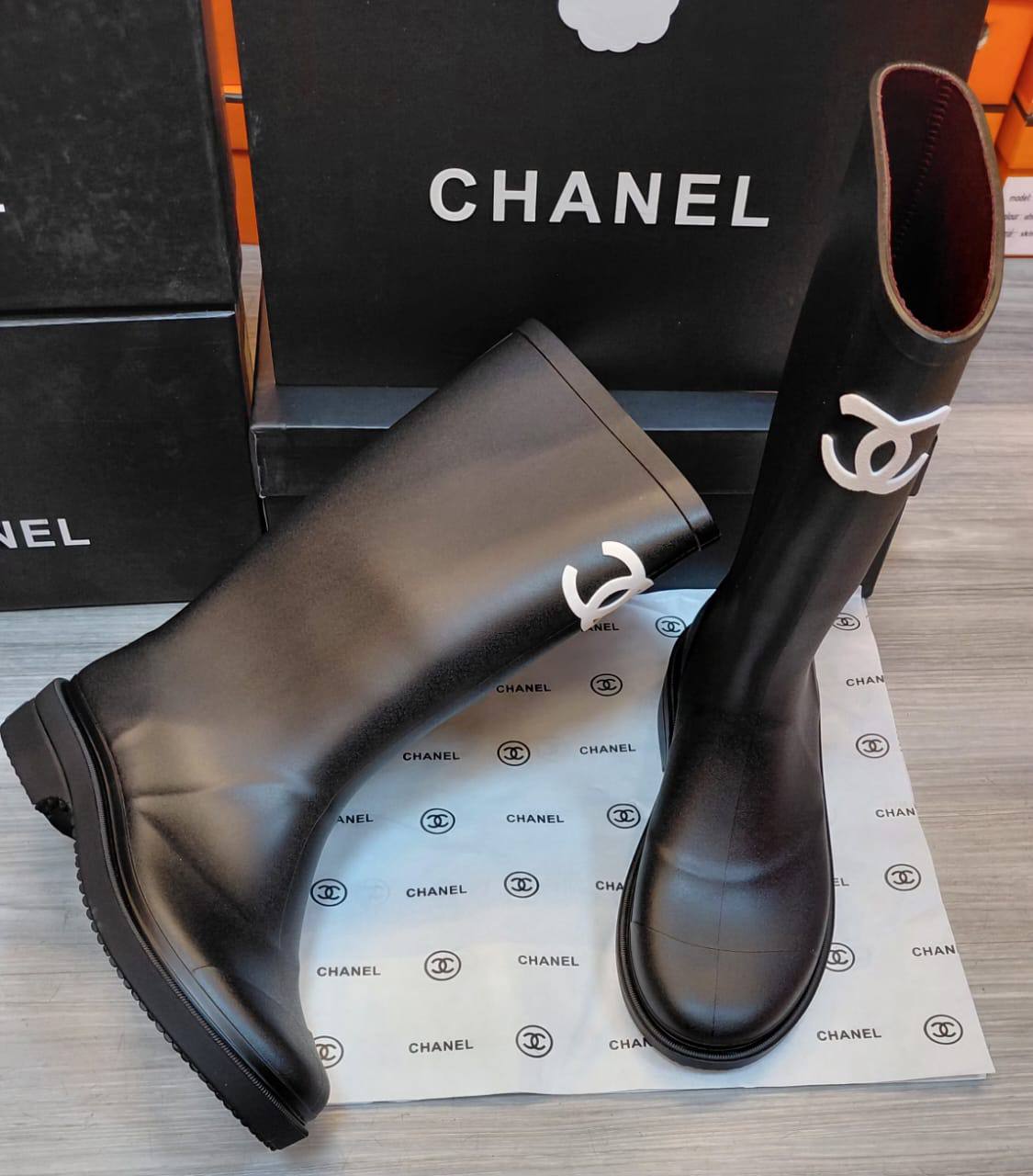 CHANEL 
Boot, New Arrived 
Size 36 To 41
130 dhs❣️

Zain120
♥️♥️♥️