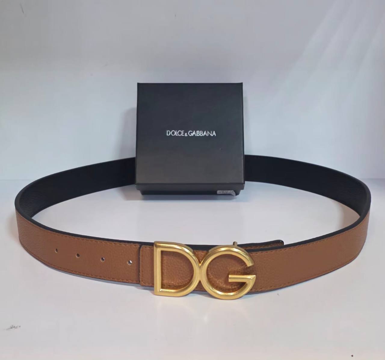 Mens belts 
with box
35 dhs💛

Zain232
♥️♥️♥️