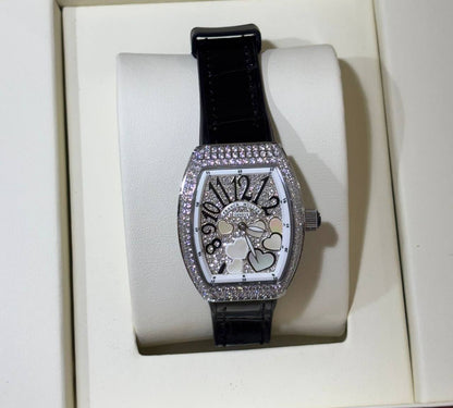 FRANCK MULLER 
_*WOMEN*_
_MASTER QUALITY_

380 dhs🇦🇪
___WITH BOX_____❒
🎁🎁🎁

Zain108
♥️♥️♥️