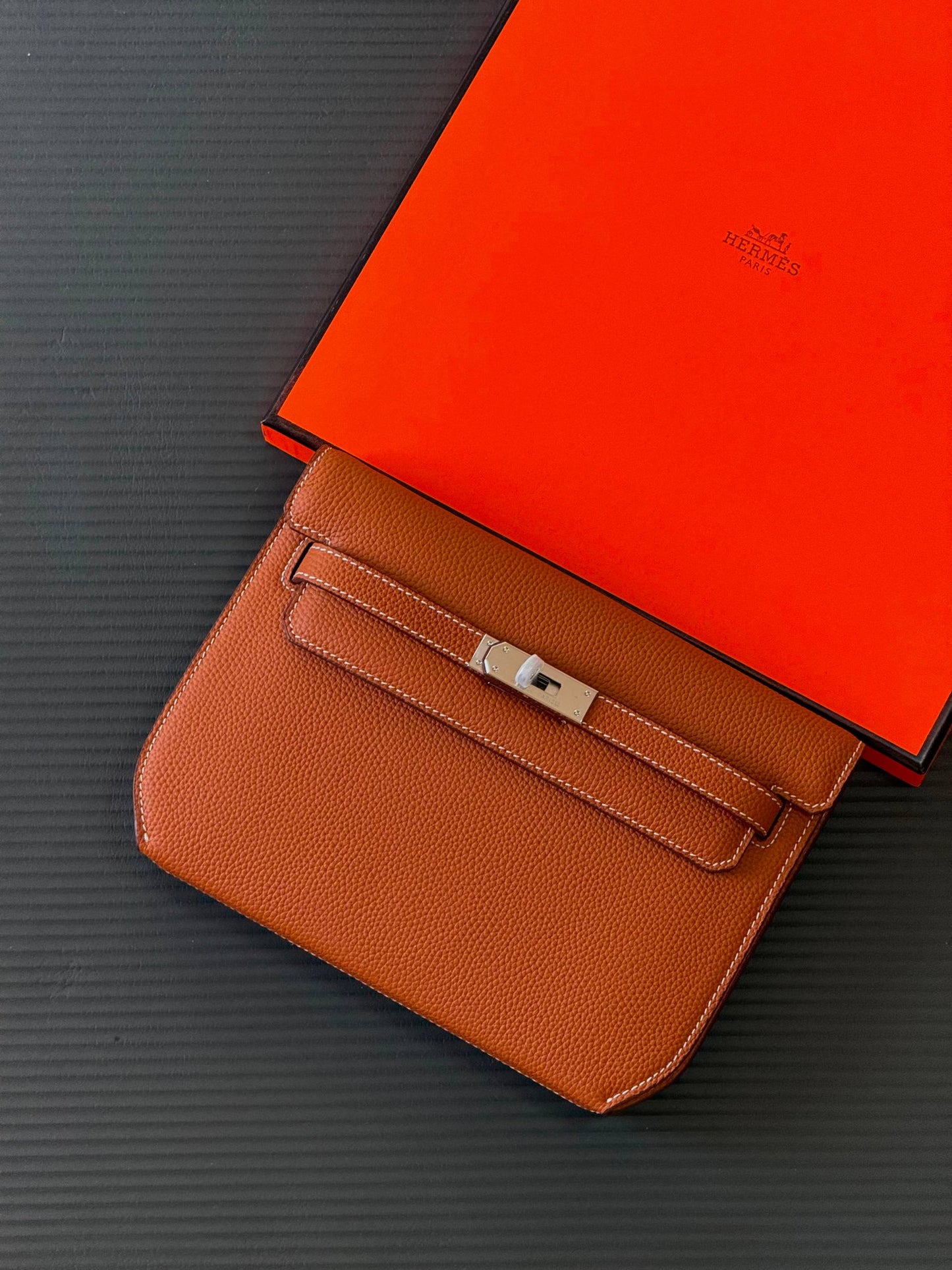 Hermes depech 25cm💕master quality😍with box❤️
360 dhs🇦🇪🇦🇪

Zain52
♥️♥️♥️