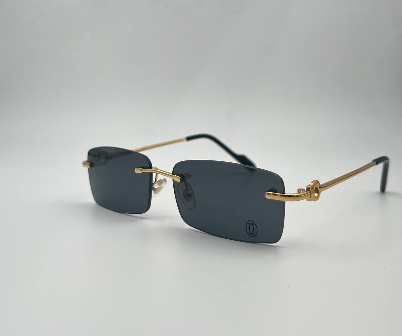 Cartier
Sunglasses 🕶️ 
good quality 💯
With master box 🗃️ 
50 dhs🪙🌨️

Zain273
♥️♥️♥️