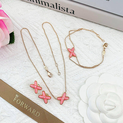 CHOUMET SET 
MASTER ✨💫
NECKLACE
BRACELET 
EARRING
150 DHS🇦🇪🇦🇪
WITH BOX AND PAPER BAG🛍️🎁

Zain89
♥️♥️♥️