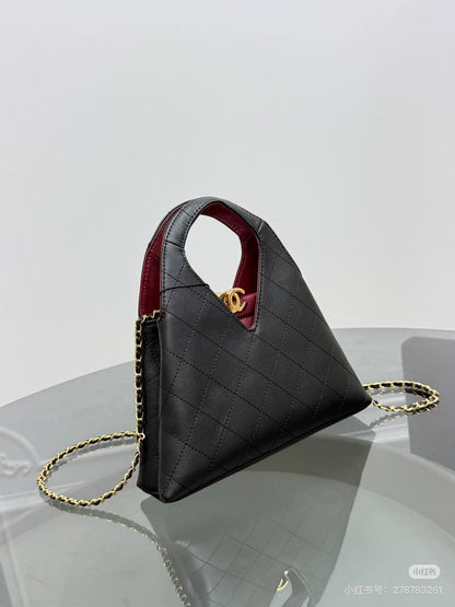 chanel

Size  23cm 

125 dhs🇦🇪🇦🇪

Zain04
♥️♥️♥️