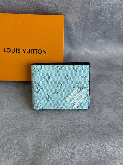 LV
*Men Wallet*
*Master Quality*
230 dhs✅

Zain179
♥️♥️♥️