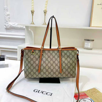Gucci
110 dhs🇦🇪🇦🇪
Size32cm

Zain219
♥️♥️♥️