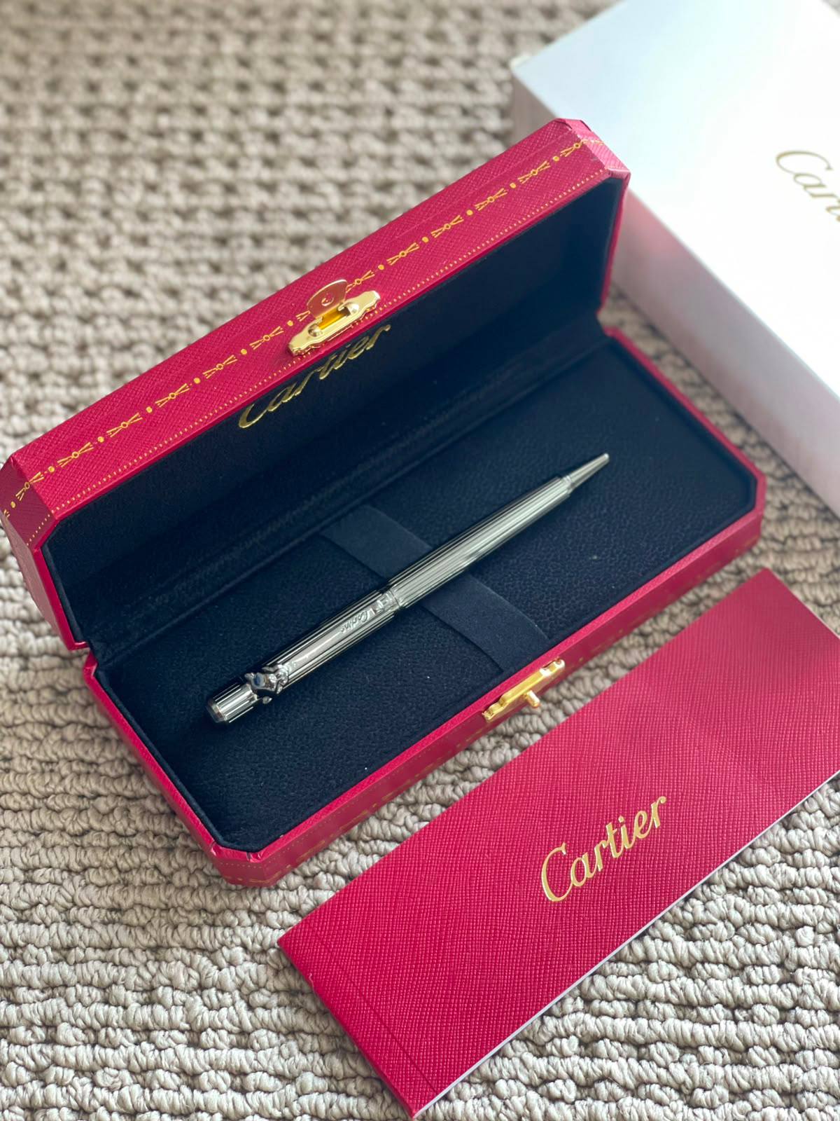 CARTIER
Pen
*New Collection*
*Master Quality*
190 dhs✅

Zain179
♥️♥️♥️
