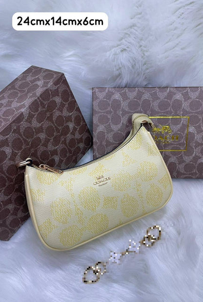 Coach

95 dhs✅ 

with box
🎁🎁🎁

Zain72
♥️♥️♥️