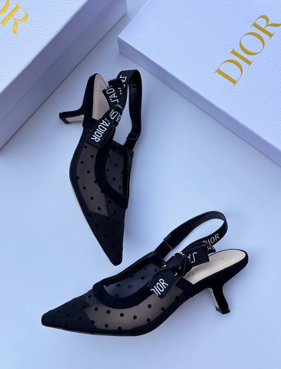 Dior 
120 dhs🇦🇪
Size 36-42

Zain55
♥️♥️♥️