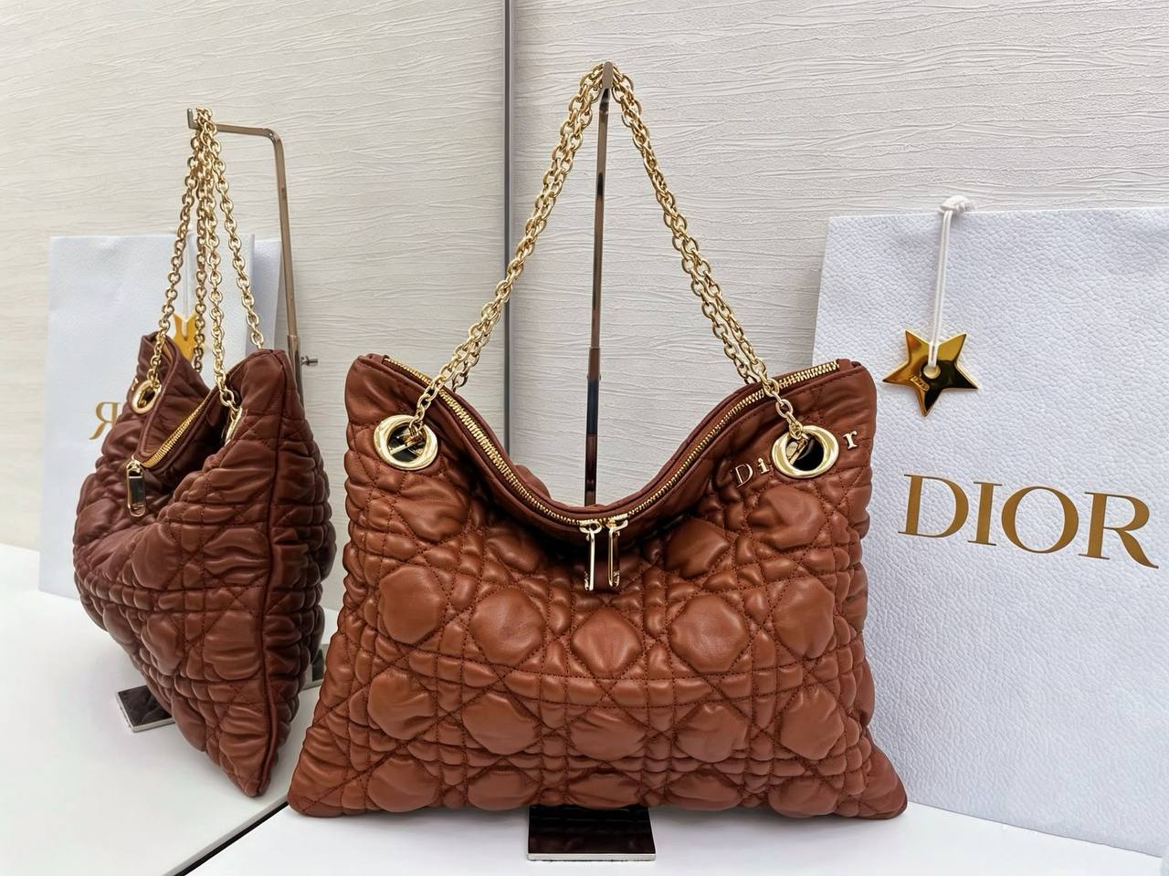 DIOR 

NEW DESIGN  

GOOD QUALITY 

110 DHS🇦🇪🇦🇪🇦🇪

Zain295
♥️♥️♥️