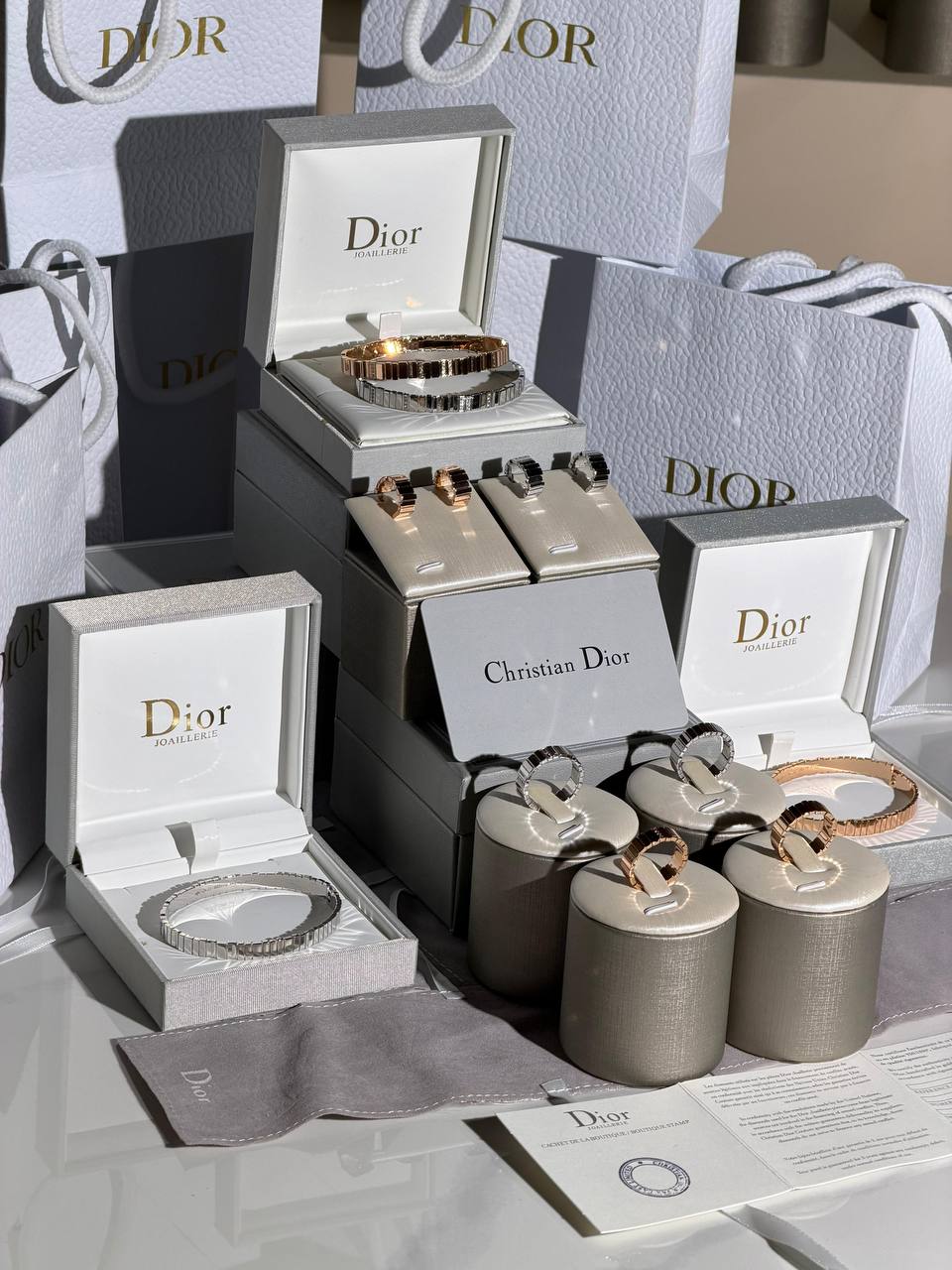 Dior
 New Collection 😍
Quality: Super Master 
Non -Tarnish color
* ⁠Earring 
* ⁠Bracelet
For Price 👇 WTSP Text Zain 0568585901

Zain268
♥️♥️♥️