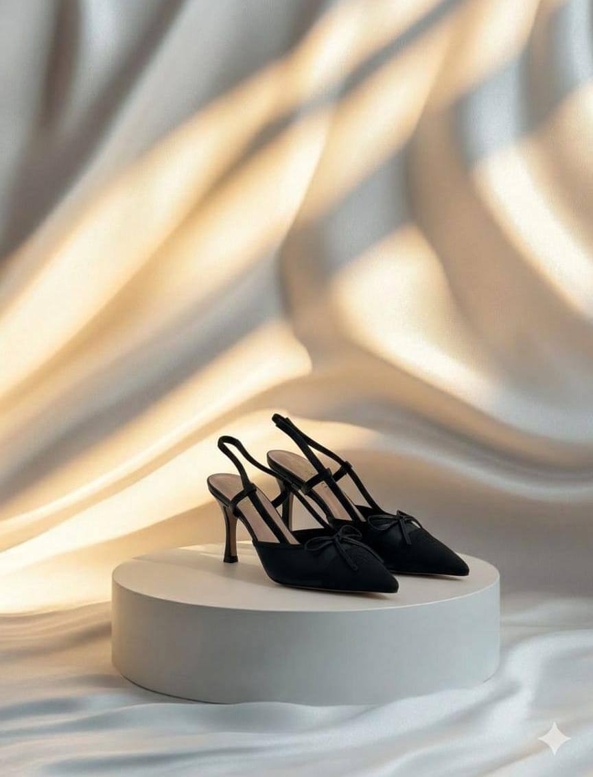 CHANEL
☘️ *SIZE  36  to 41 ☘️                                                                                                       
260 dhs🪙🌨️

Zain224
♥️♥️♥️