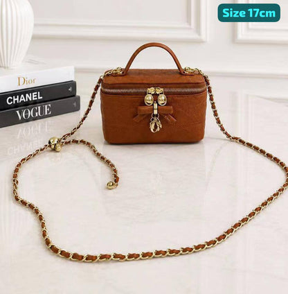 Dior

Good quality 
with box 

100 dhs🇦🇪🇦🇪🇦🇪

Zain186
♥️♥️♥️