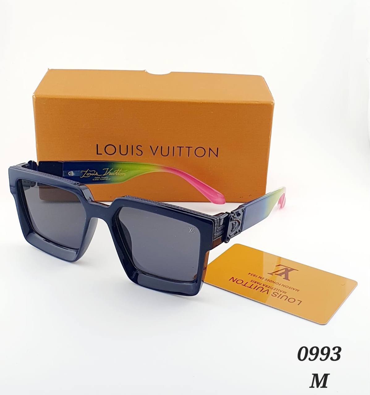 LV Sunglasses
65 dhs✅

with box
🎁🎁🎁

Zain182
♥️♥️♥️