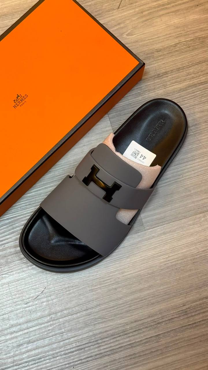 Hermes
Size 40 TO 45 
120 dhs🇦🇪🇦🇪

Zain183
♥️♥️♥️