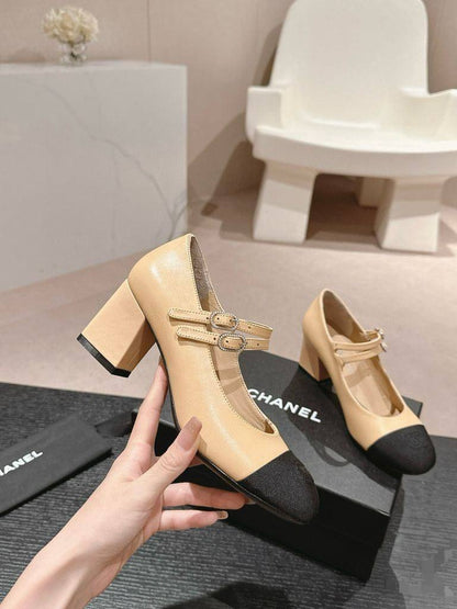 CHANEL 
260 dhs💓
*SIZE  36   TO   41*

Zain224
♥️♥️♥️