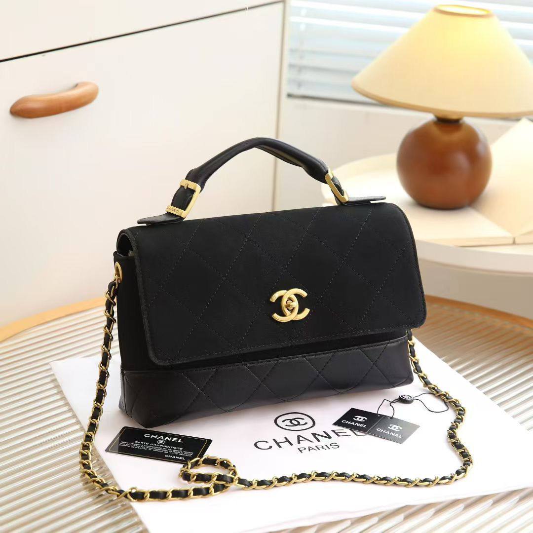 Chanel
90 dhs🪙🌨️

Zain129
♥️♥️♥️