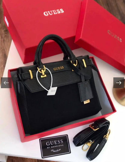 Guess
100 dhs✅
With box 
🎁🎁🎁

high quality22cm

Zain26
♥️♥️♥️