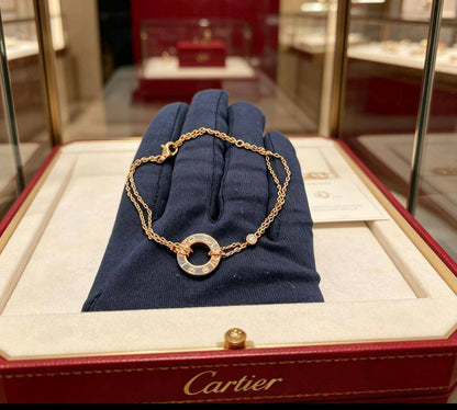Cartier set* 💕
Necklace 
Bracelet 
Master quality 💐

*80* AED normal box 📦

Zain48
♥️♥️♥️