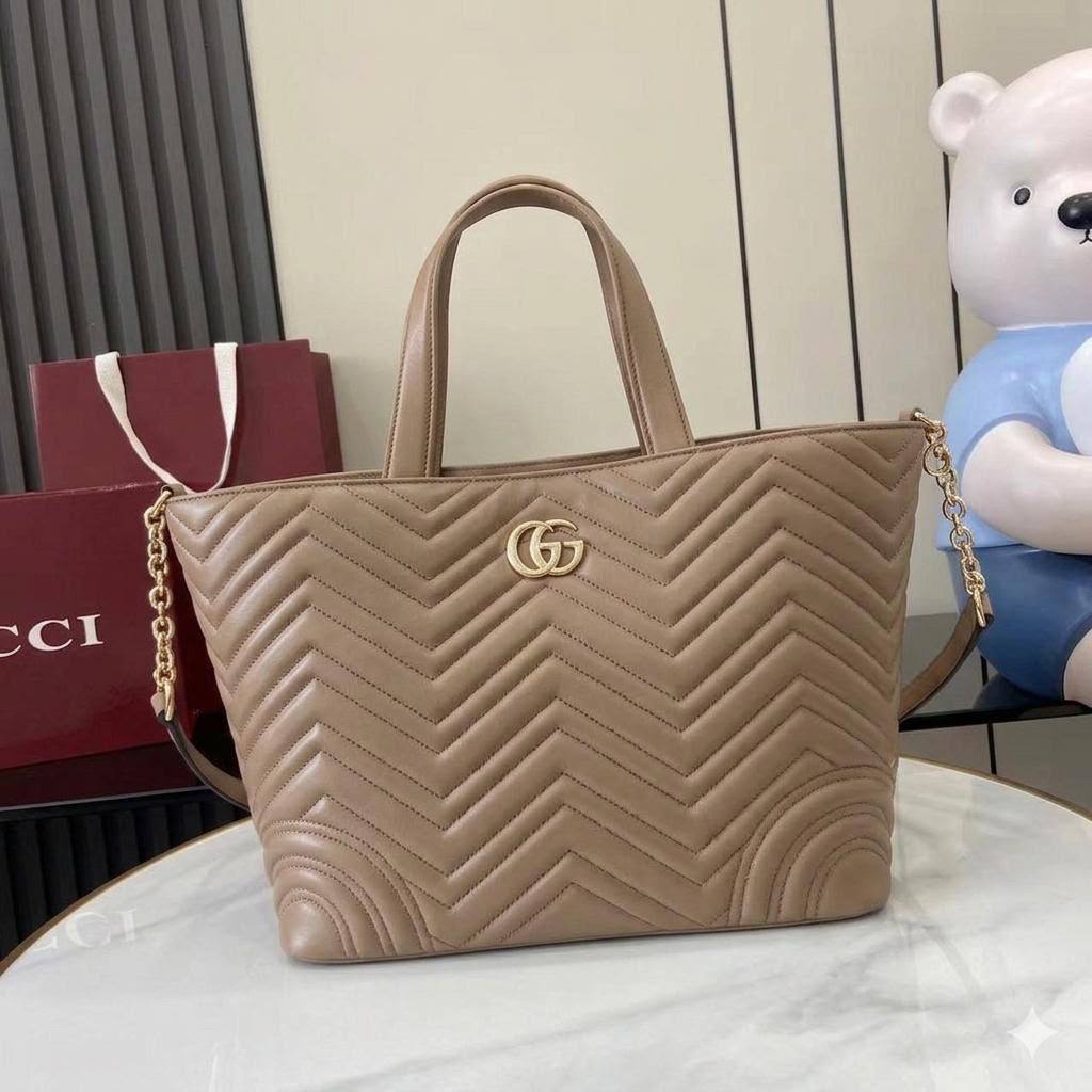 Gucci 

good quality 
100 dhs🇦🇪🇦🇪

Zain215
♥️♥️♥️