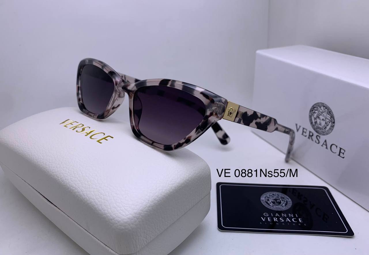 Versace
70 dhs🇦🇪🇦🇪

Zain126
♥️♥️♥️