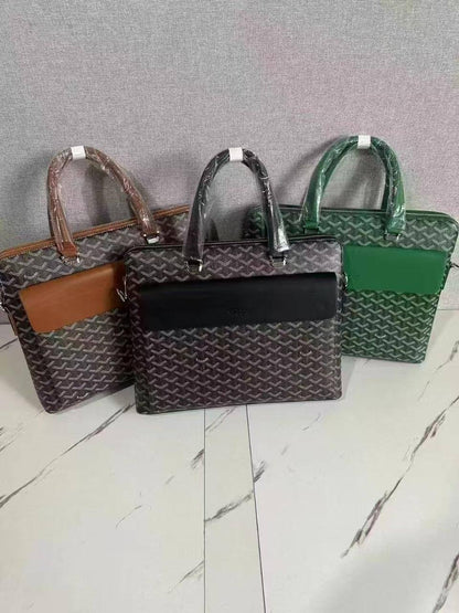 Laptop  bag 
good quality 
110 dhs❣️

Zain278
♥️♥️♥️