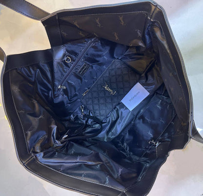 YSL 
NEW CAME GOOD QUALITY 
130 dhs🪙🌨️

Zain39
♥️♥️♥️