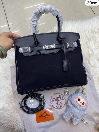 💎Hermes Birkin Suede new 🌟
1⃣️ First quality 
Size : 30 * 22  cm
120 dhs🌺

Zain115
♥️♥️♥️