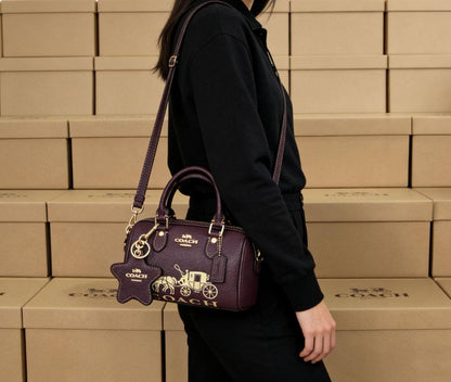 COACH 
COPY ONE 
WITH BOX 
120 dhs💓
20 c m

Zain17
♥️♥️♥️