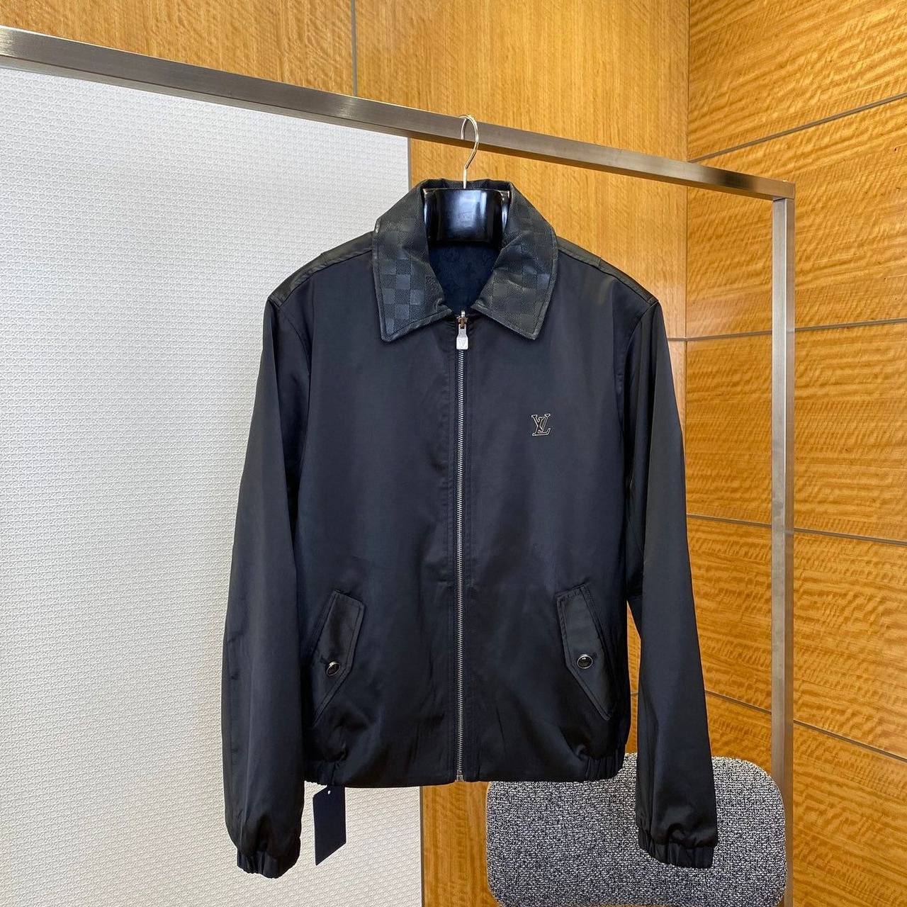 *LV*
Men’s Reversible Jacket
Master Quality 
SMLXLXXL 
850 dhs🪙🌨️

Zain276
♥️♥️♥️