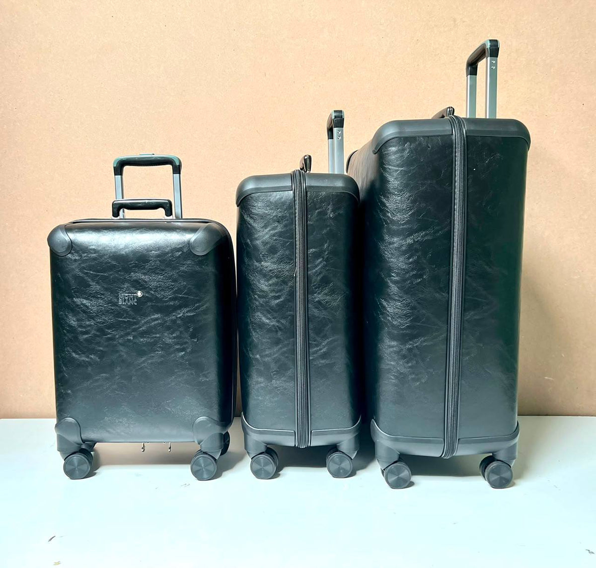 Travel Bags Set
Master💓💓
3in1
650 dhs✅✅

Zain341
♥️♥️♥️