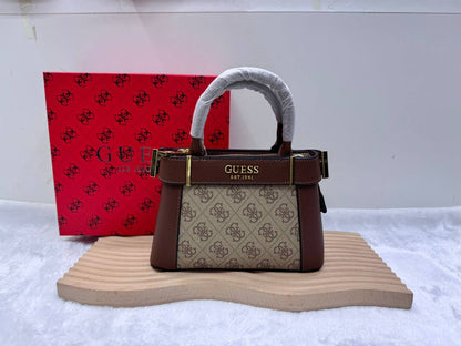 Guess
95 dhs🪙🌨️

Zain114
♥️♥️♥️