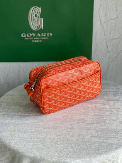 GOYARD                                                                  *Messenger bag*                                                                                 *Master quality*        
350 dhs🪙🖤

Zain179
♥️♥️♥️