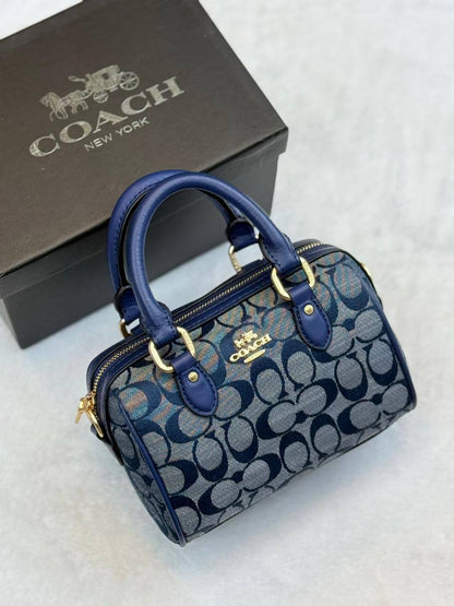 COACH 
PREMIUM QUALITY 💯
90 DHS✅
WITH BOX 📦

Zain28
♥️♥️♥️