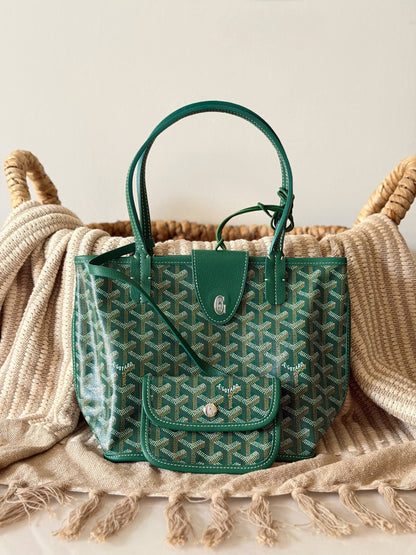 Goyard 
Vipp quality 
Size: 21 cm

For Price 👇 WhatsApp✅
0568585901 
0507557372
0552275751 Owner Zain 👌

Zain315
♥️♥️♥️