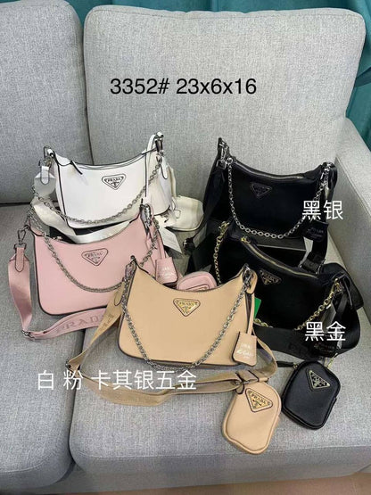 Prada

95 dhs✅

with box
🎁🎁🎁

Zain235
♥️♥️♥️