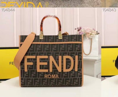 Fendi
105 dhs❣️

Zain190
♥️♥️♥️