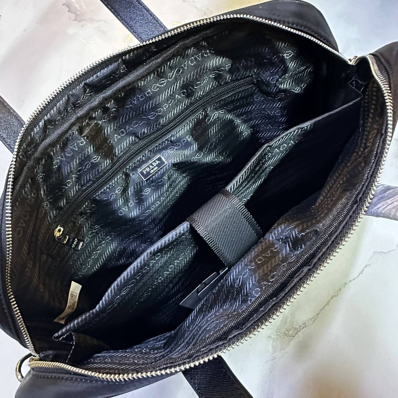 PRADA TRAVELING BAG COPY ONE 
150 dhs✅
SIZE: 55 CM

Zain39
♥️♥️♥️