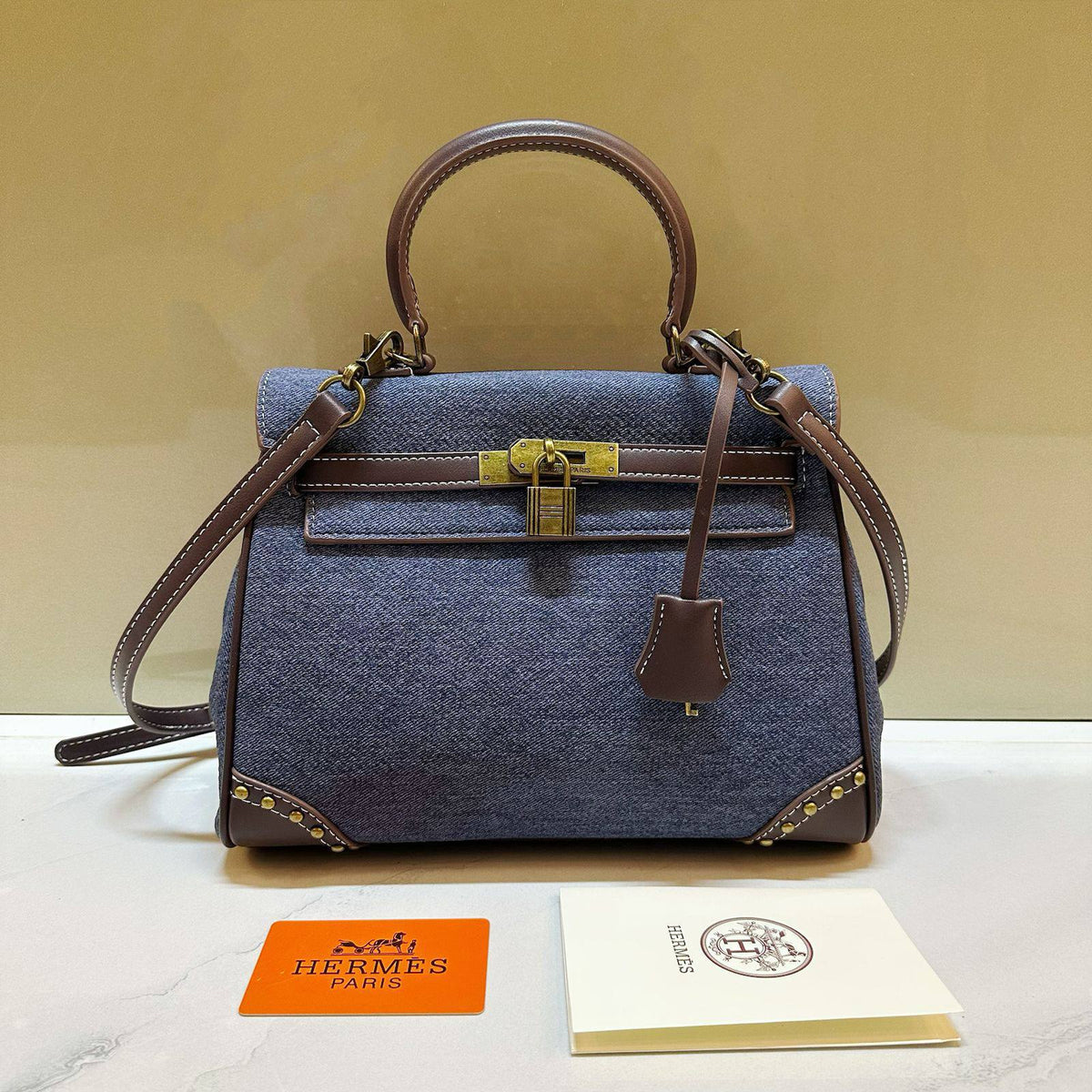 HERMES

 NEW CAME
 BIG SIZE

100 dhs🇦🇪🇦🇪
Size:28cm

Zain295
Zain39
♥️♥️♥️