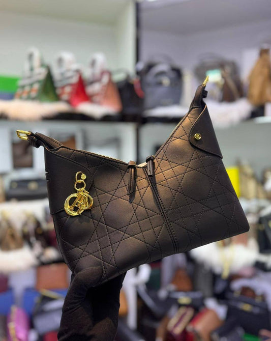 DIOR 

95 dhs🪙🌨️

Good Quality

Zain90
♥️♥️♥️