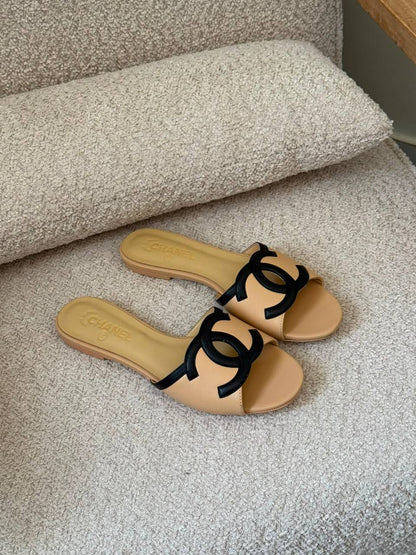 CHANEL 🖤
✨ 𝐍𝐞𝐰 𝐂𝐨𝐥𝐥𝐞𝐜𝐭𝐢𝐨𝐧
✨ 𝐒𝐮𝐩𝐞𝐫 𝐌𝐚𝐬𝐭𝐞𝐫 𝐐𝐮𝐚𝐥𝐢𝐭𝐲
✨ 𝐀𝐯𝐚𝐢𝐥𝐚𝐛𝐥𝐞 𝐍𝐨𝐰
✨ 𝐒𝐢𝐳𝐞𝐬: 𝟑𝟔 — 𝟒𝟏
450 dhs✅

Zain298
♥️♥️♥️