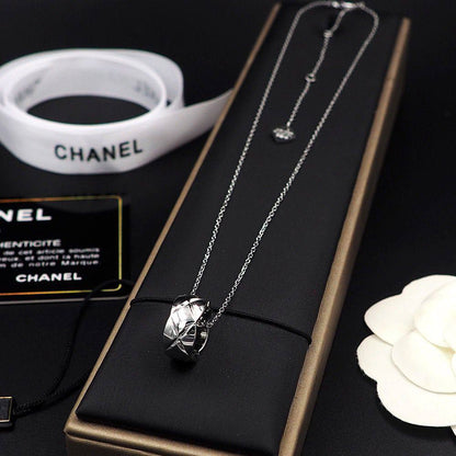 CHANEL NECKLACE
MASTER 💫✨
WITH BOX AND PAPER BAG🎁🛍️
50 DHS✅

Zain89
♥️♥️♥️