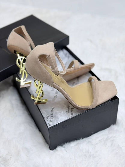 YSL
💎 _*VIP QUALITY +A*_ 💎
Size 37 To 41
480 dhs✅

Zain292
♥️♥️♥️